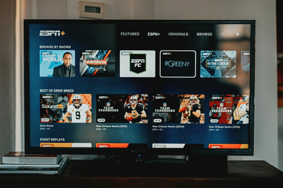 streaming tv on screen